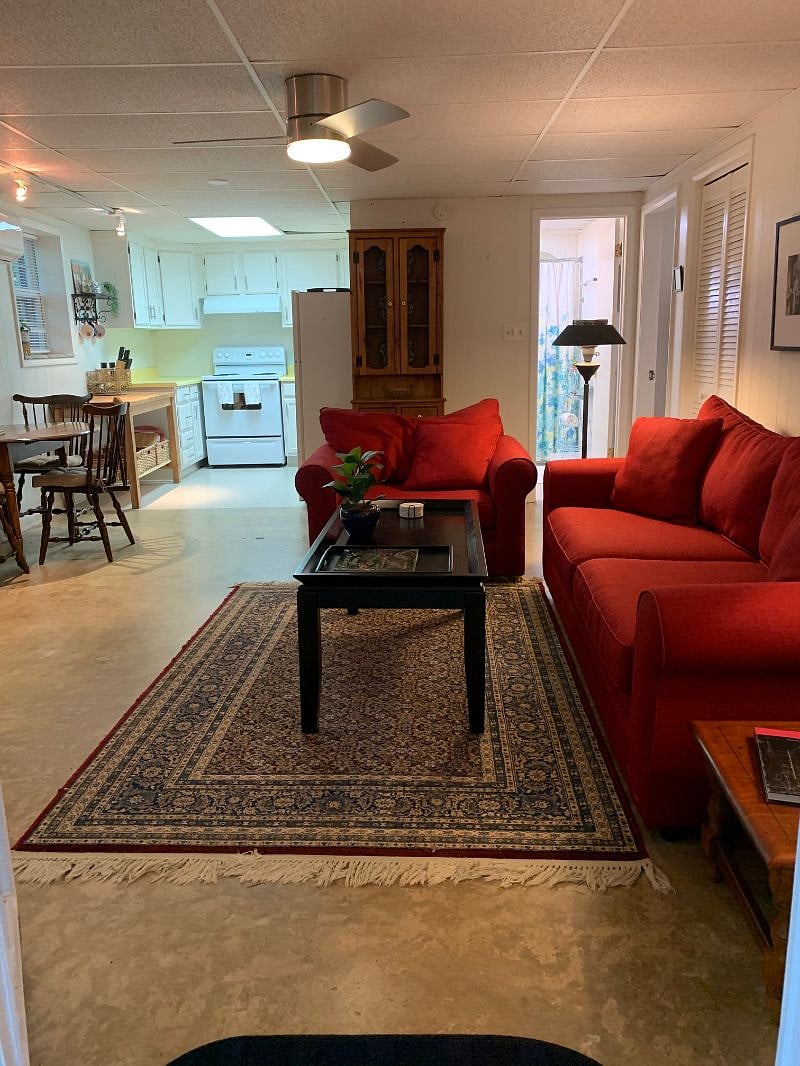 Nice open concept with plenty of room and light.