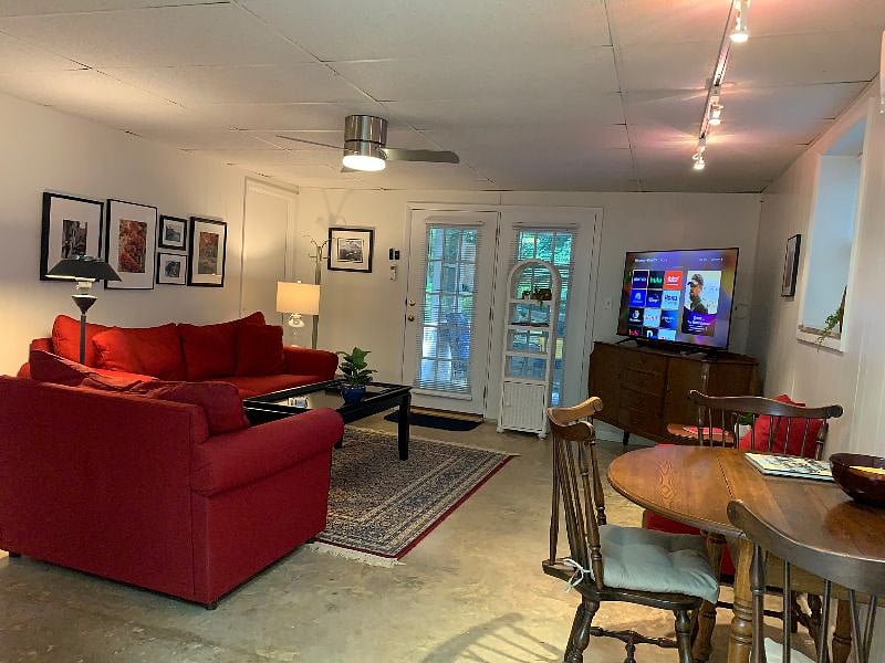 Furnished Finder property 405180_1 photo 14