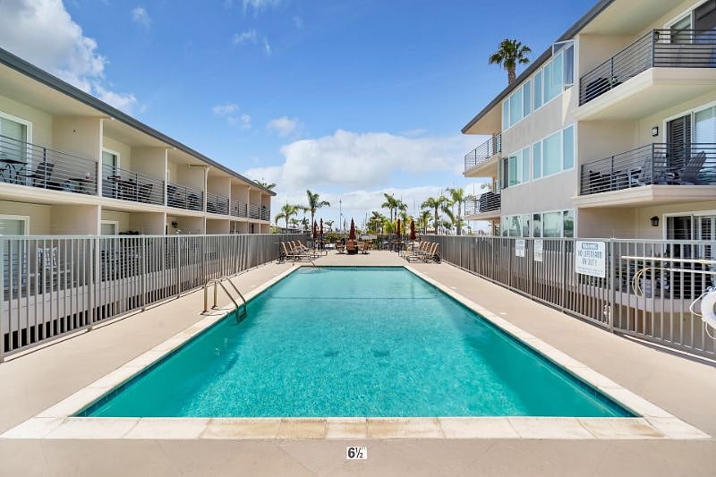 Furnished Finder property 405218_1 photo 11