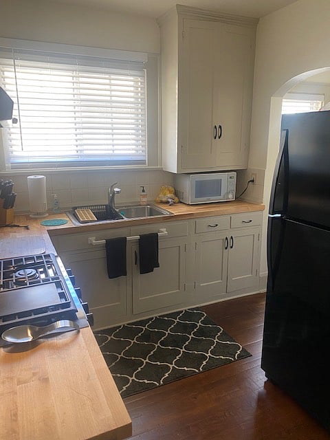 Furnished Finder property 405219_2 photo 4