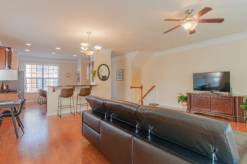 Furnished Finder property 405231_1 photo 10