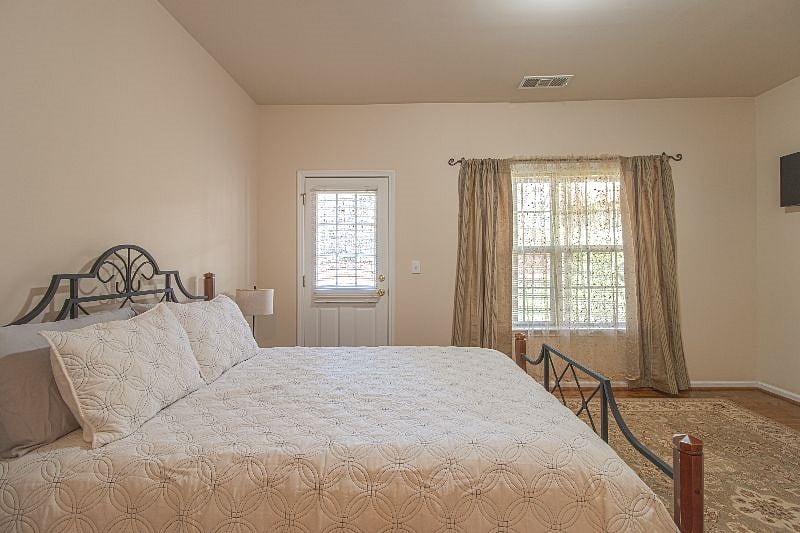Furnished Finder property 405231_1 photo 29