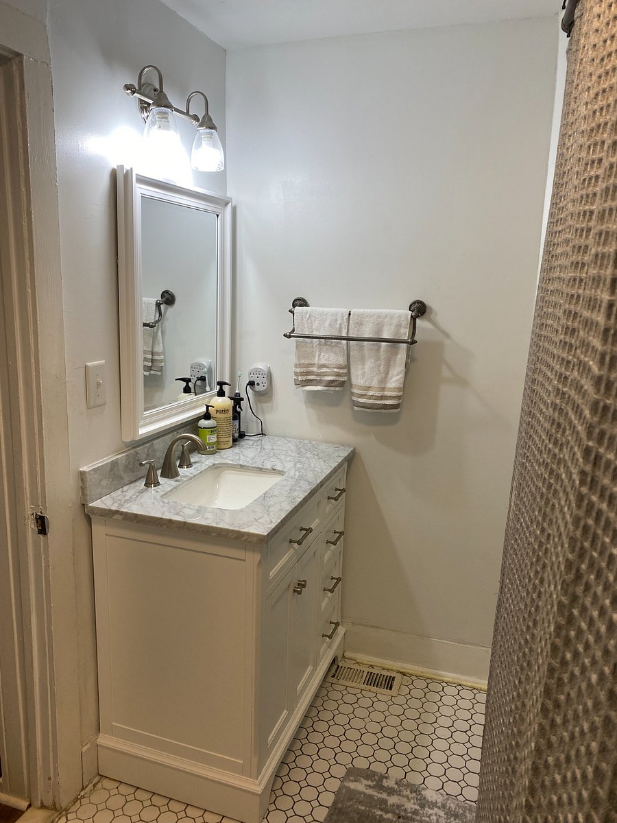 Furnished Finder property 405235_1 photo 8