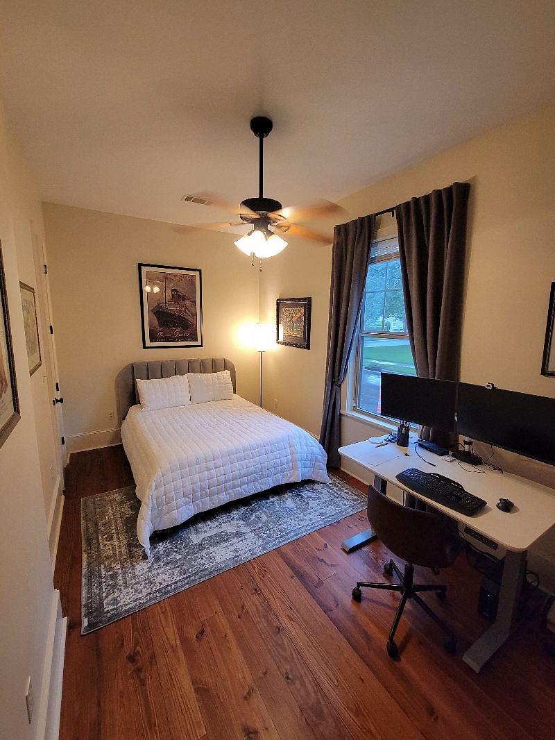 Second bedroom