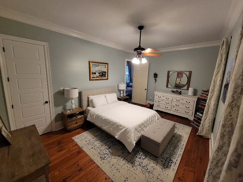 Master bedroom - clothes dresser empty for your use