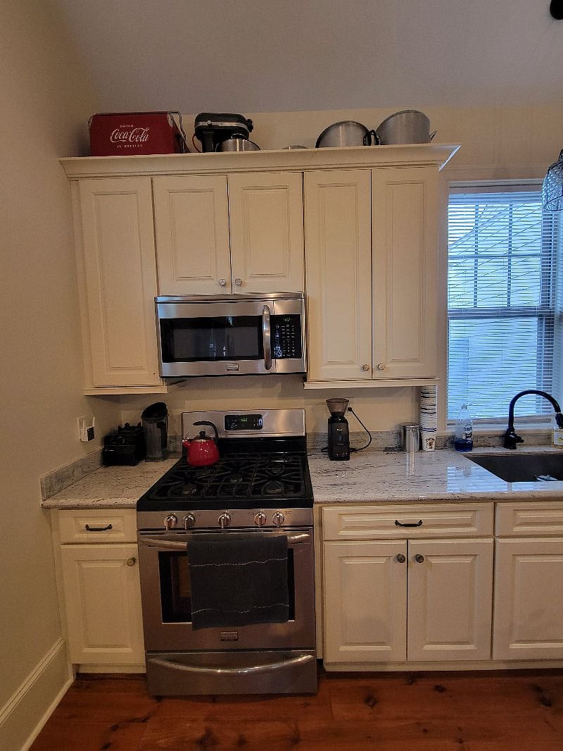Microwave and gas range/oven