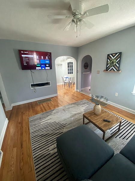 Furnished Finder property 405306_1 photo 3