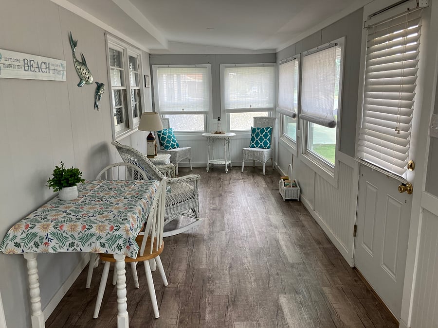 Left side of front porch
Sitting and eating room