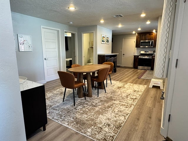 Furnished Finder property 405372_1 photo 6