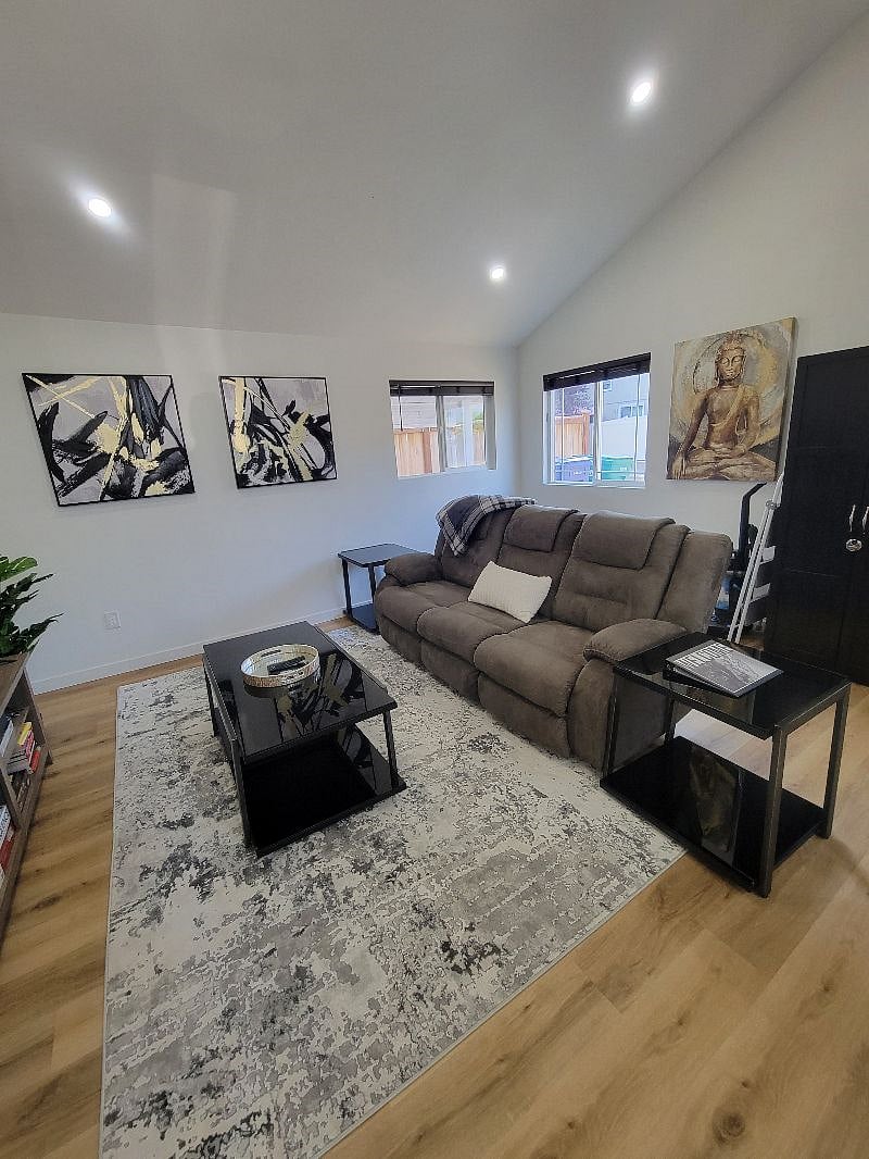 Furnished Finder property 405379_1 photo 7