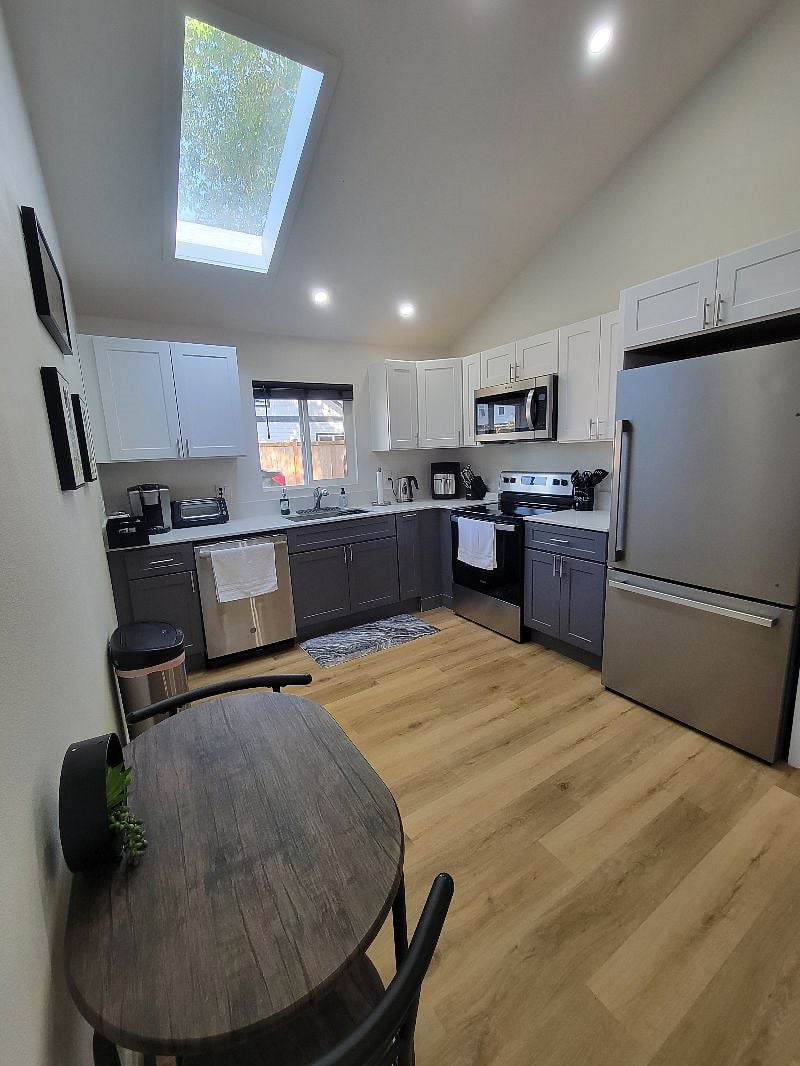 Furnished Finder property 405379_1 photo 13