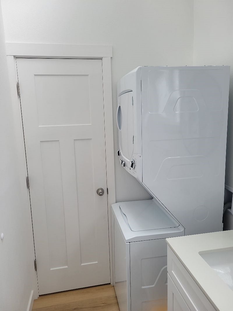 Furnished Finder property 405379_1 photo 29