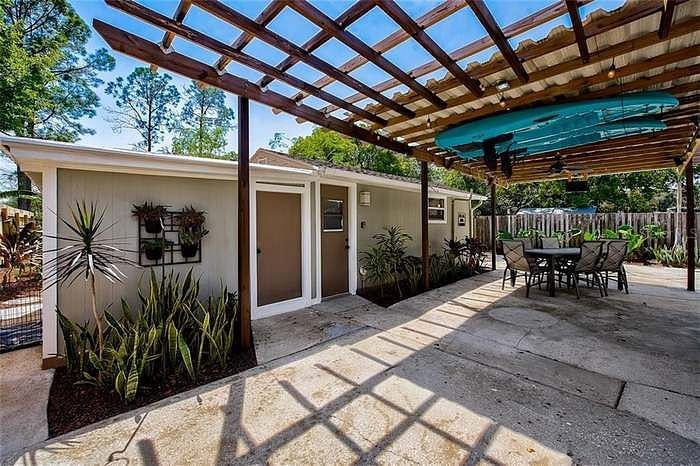 Furnished Finder property 405380_1 photo 9