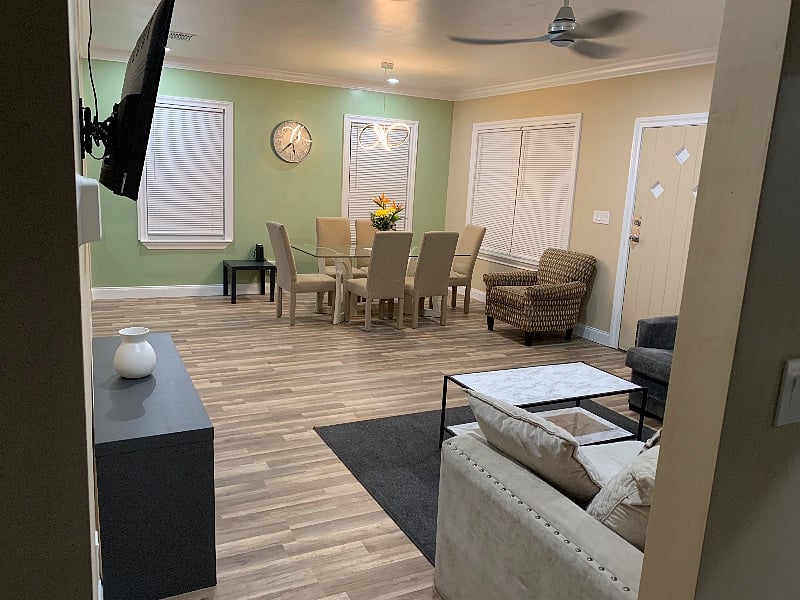 Furnished Finder property 405436_1 photo 17