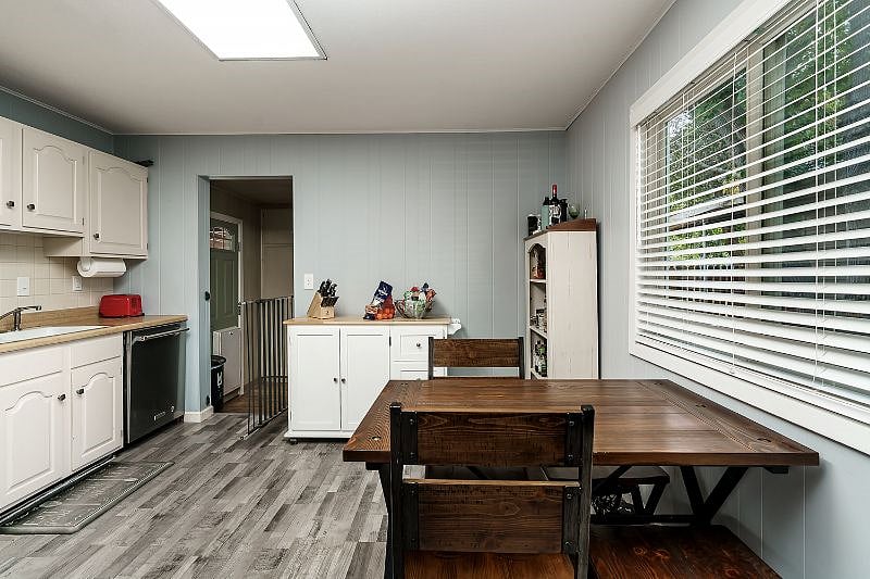 Furnished Finder property 405442_1 photo 10