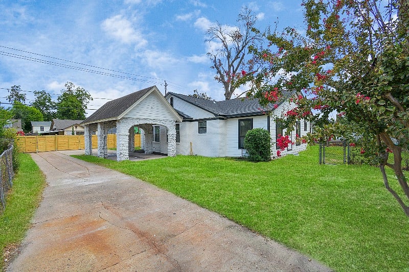 Furnished Finder property 405464_1 photo 12