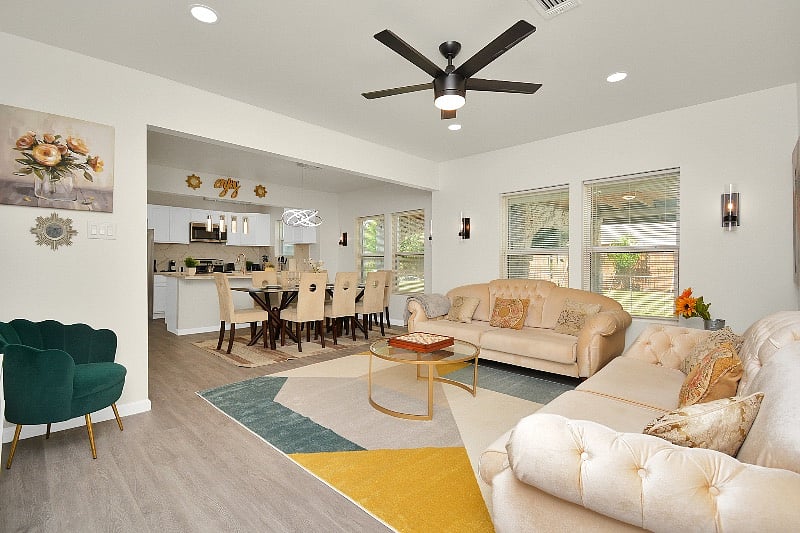 Furnished Finder property 405464_1 photo 2
