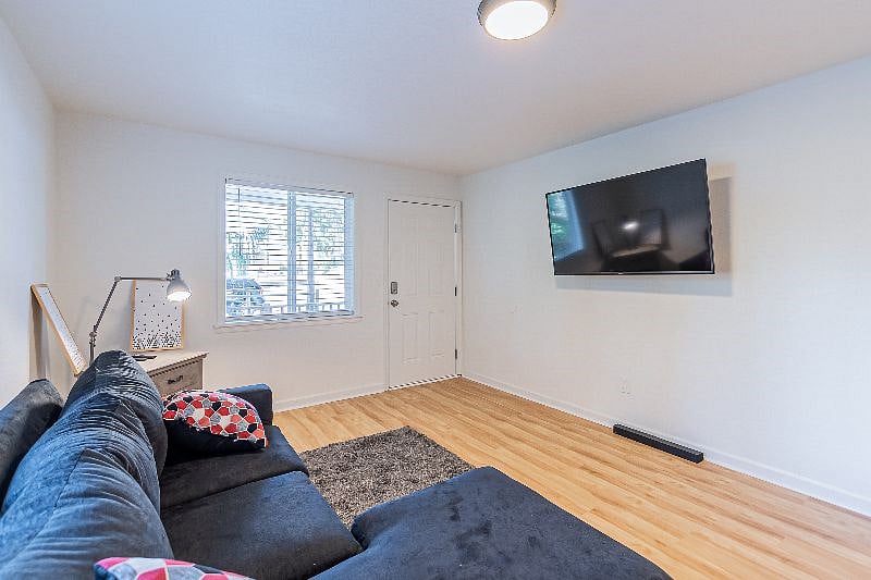 Furnished Finder property 405543_1 photo 8