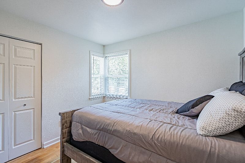 Furnished Finder property 405543_1 photo 30