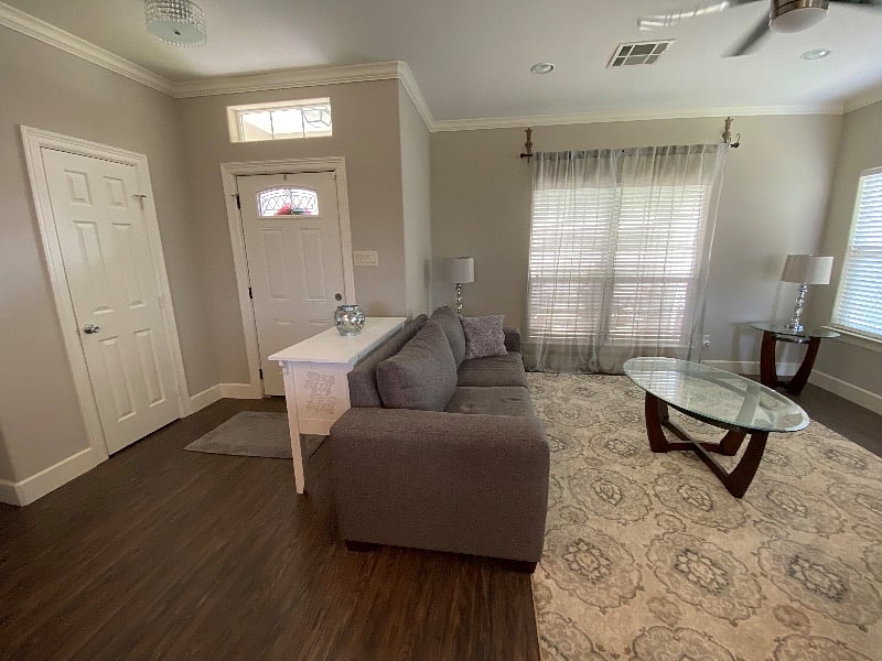Furnished Finder property 405681_1 photo 2