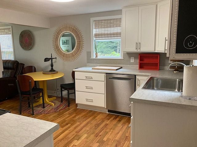 Furnished Finder property 405772_1 photo 17