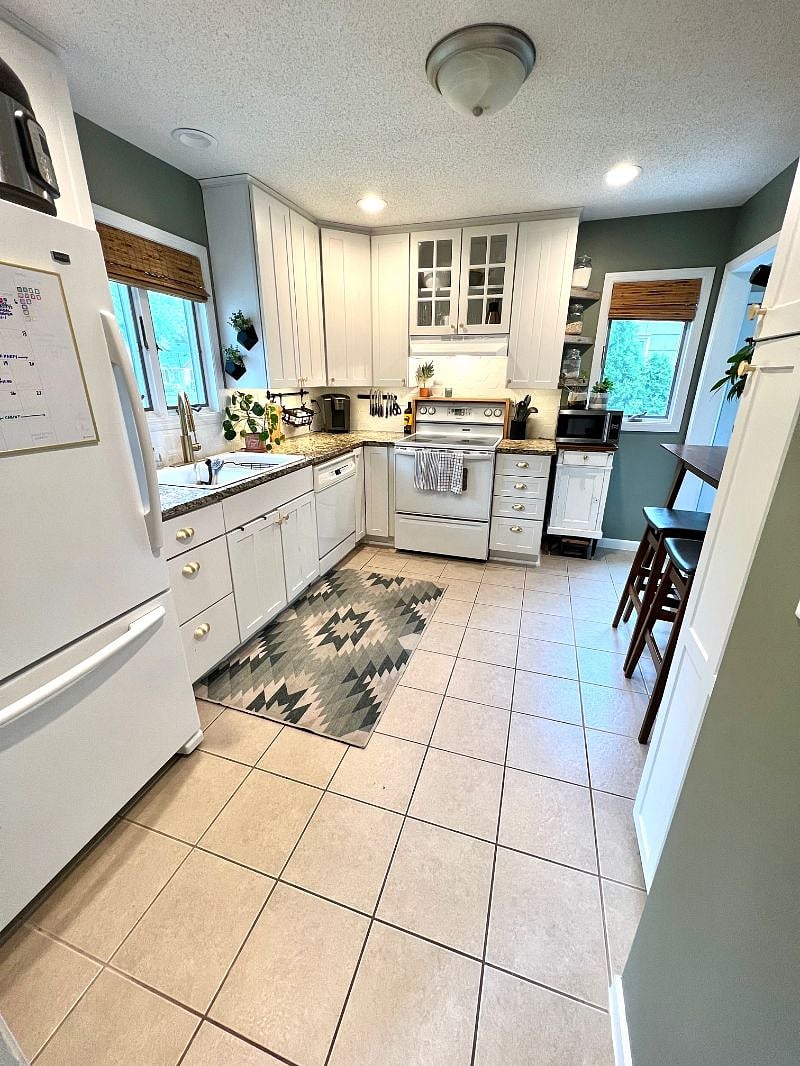 Furnished Finder property 405792_1 photo 9
