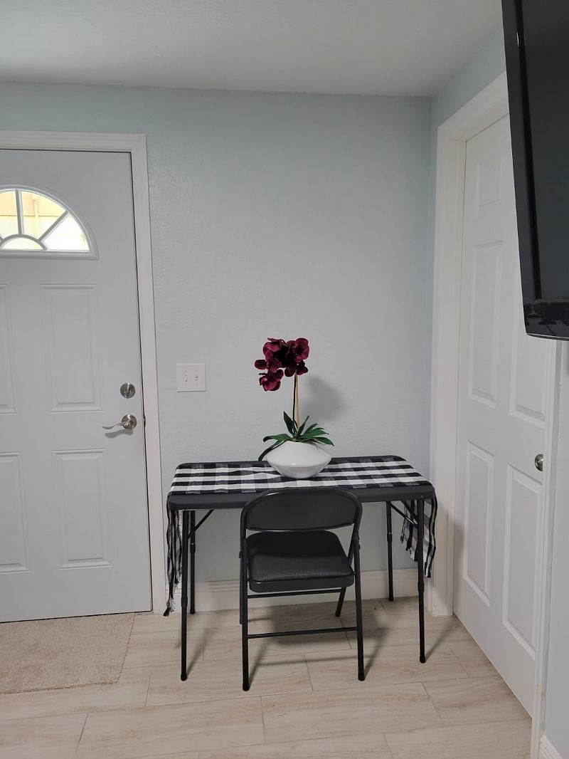 Furnished Finder property 405833_1 photo 5