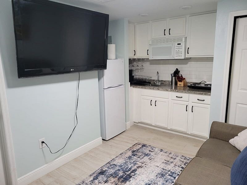 Furnished Finder property 405833_1 photo 6
