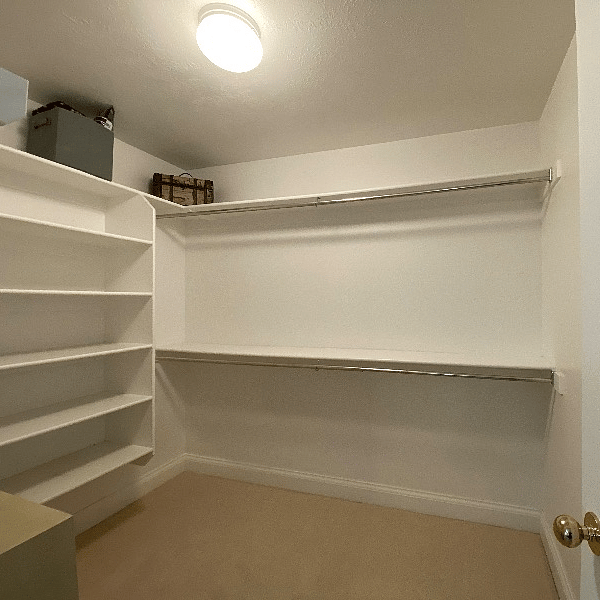 Walk in closet