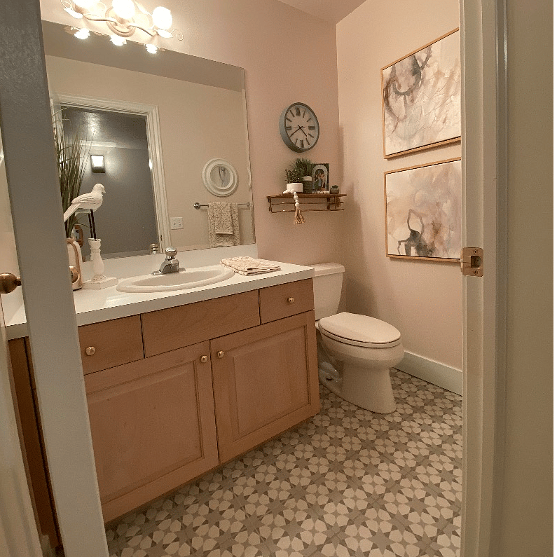 Private 1/2 Bath