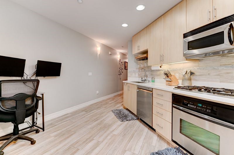 Furnished Finder property 405973_1 photo 3