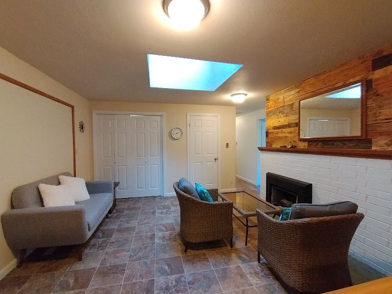 Furnished Finder property 405983_1 photo 30