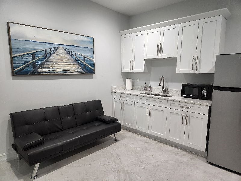 Furnished Finder property 406076_1 photo 3