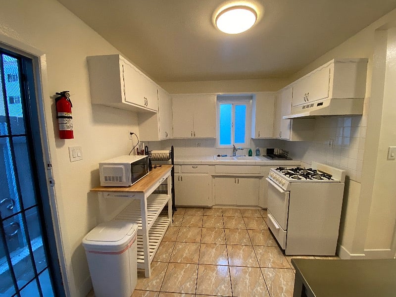 Furnished Finder property 406133_3 photo 12