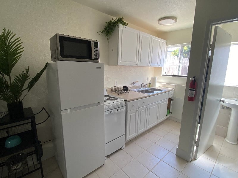 Furnished Finder property 406133_3 photo 15