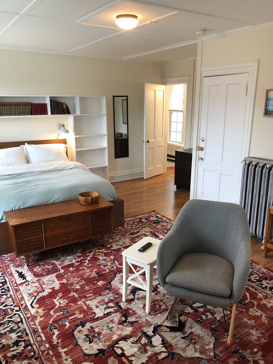 Furnished Finder property 406169_5 photo 1