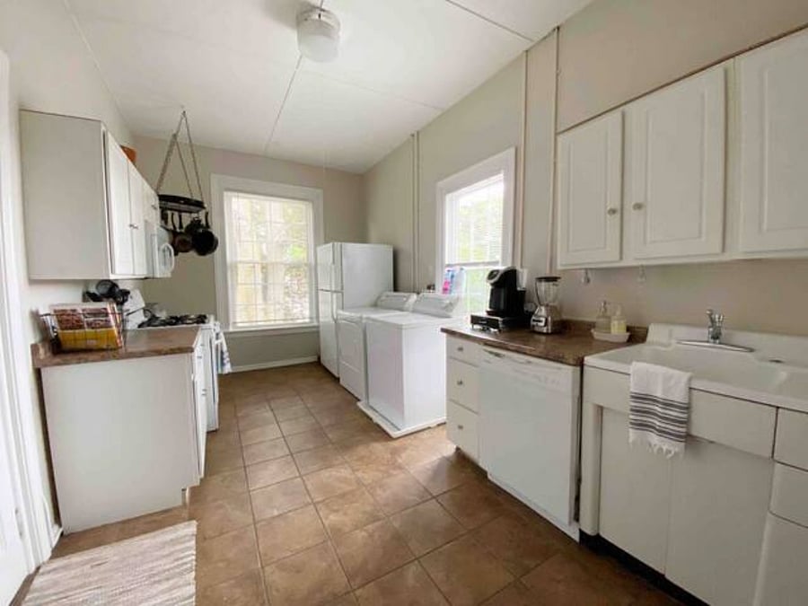 Furnished Finder property 406169_6 photo 9