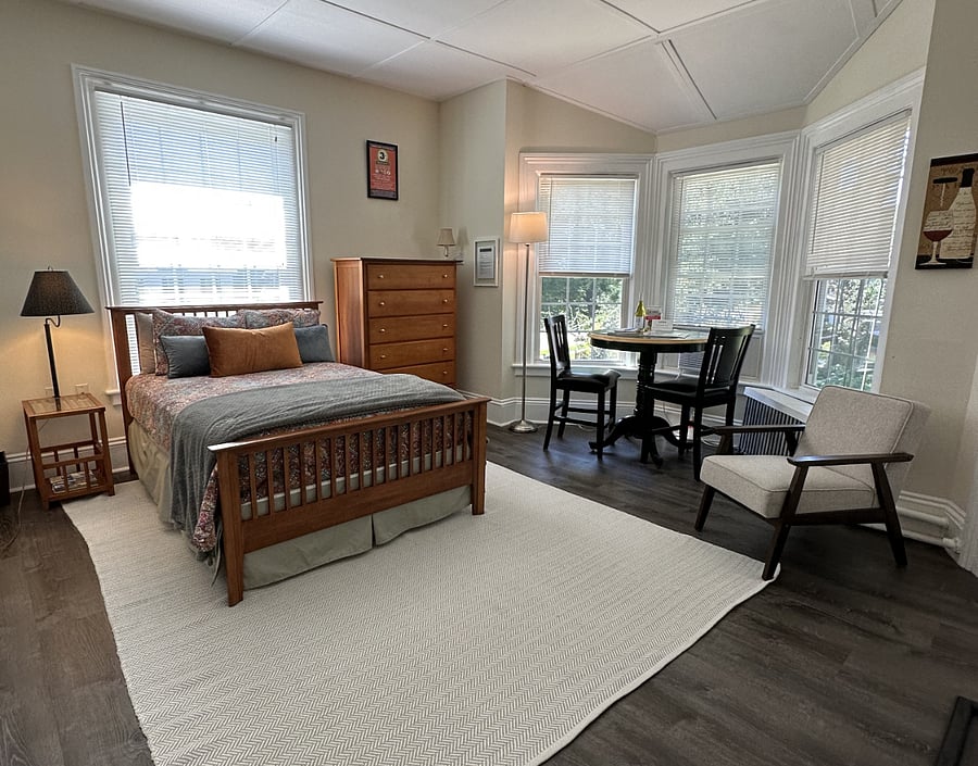 Furnished Finder property 406169_7 photo 1