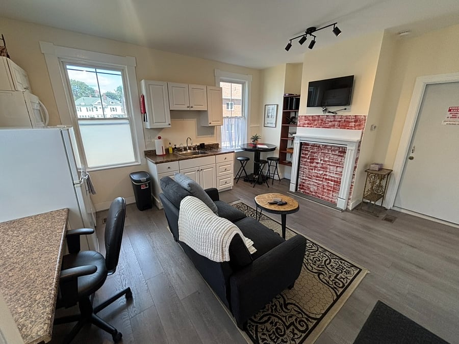 Furnished Finder property 406169_8 photo 8
