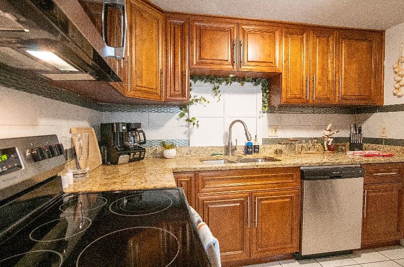 Furnished Finder property 406180_1 photo 5