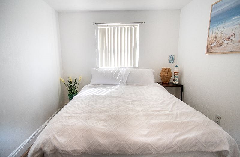Furnished Finder property 406180_1 photo 17