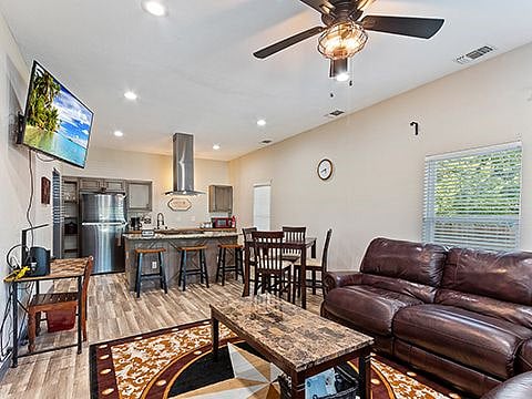 Furnished Finder property 406210_1 photo 16