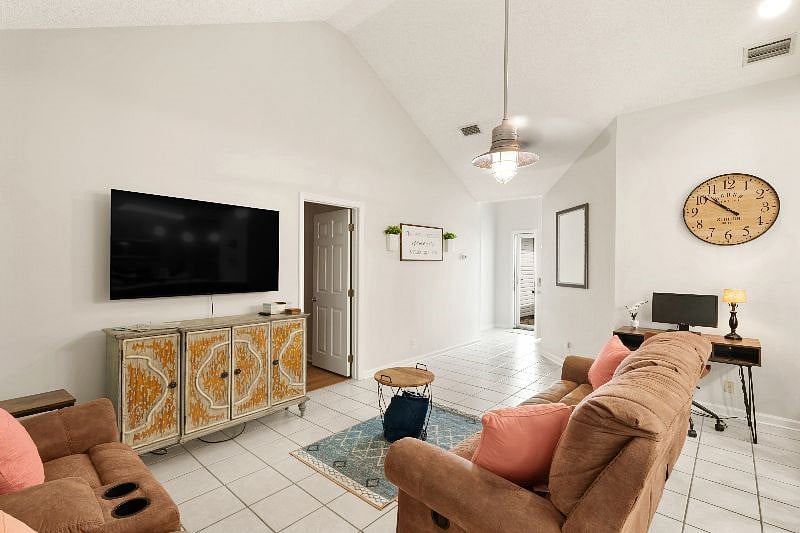 Furnished Finder property 406246_1 photo 20