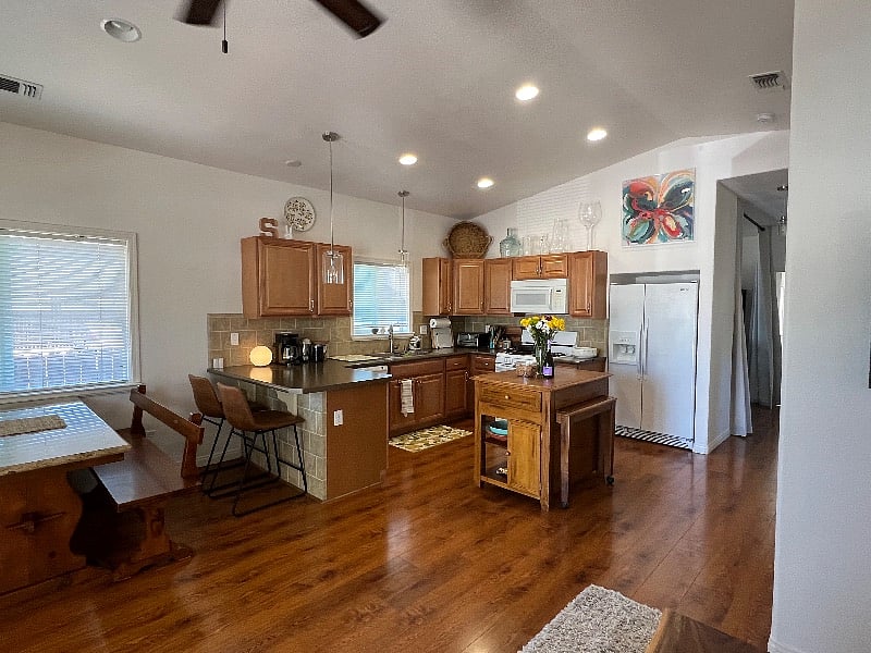 Furnished Finder property 406249_1 photo 3