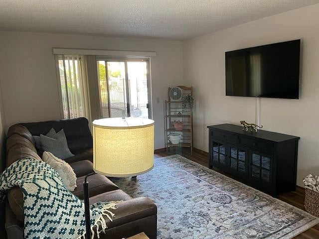 Furnished Finder property 406257_1 photo 4