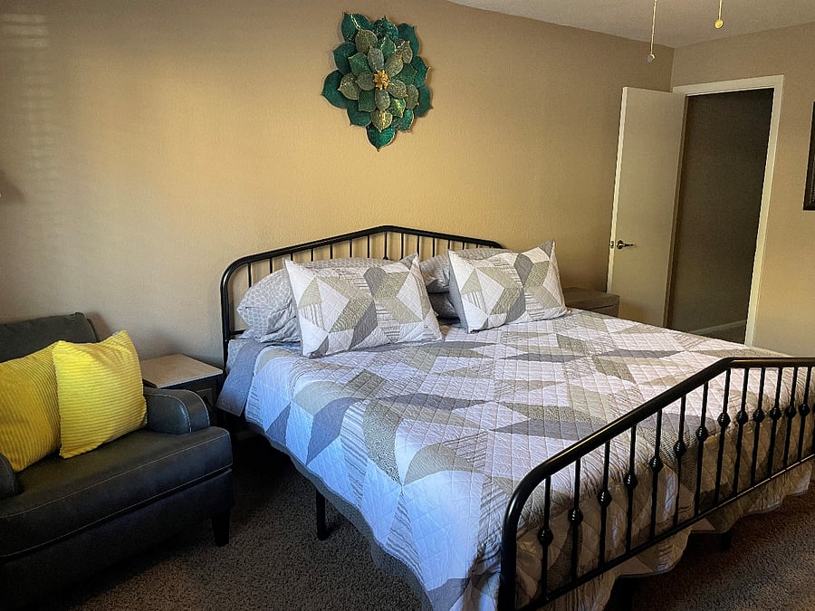 Furnished Finder property 406257_4 photo 8