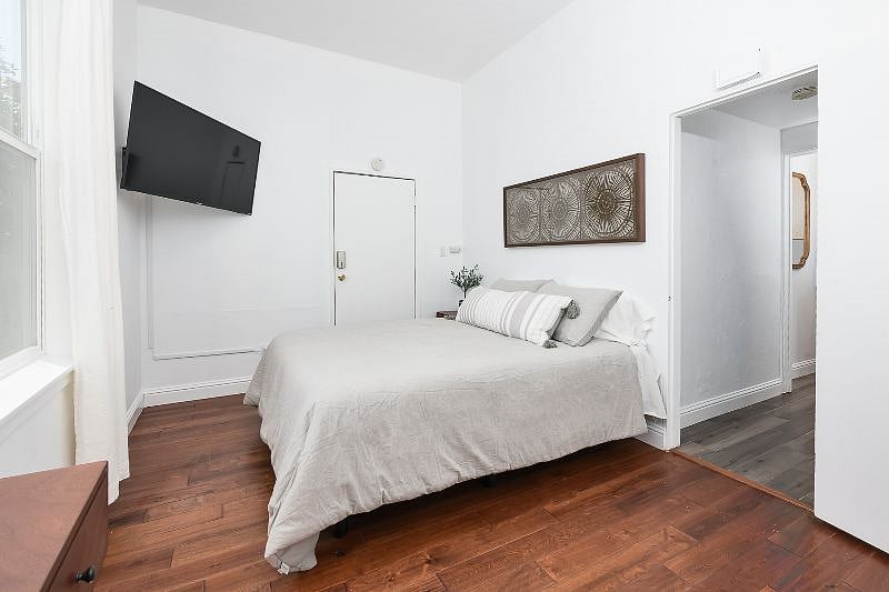 Furnished Finder property 406281_1 photo 12