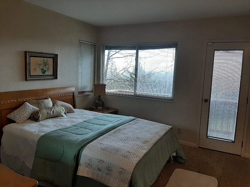 Sunny 2nd bedroom