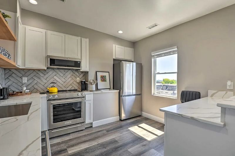 Furnished Finder property 406387_1 photo 6