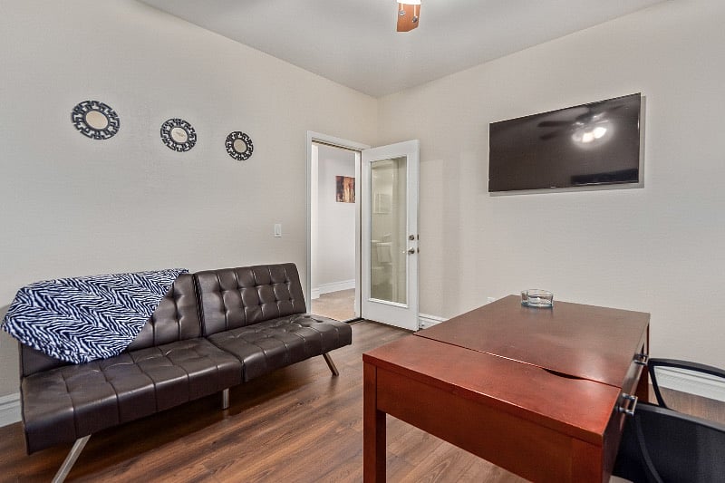Furnished Finder property 406400_1 photo 17